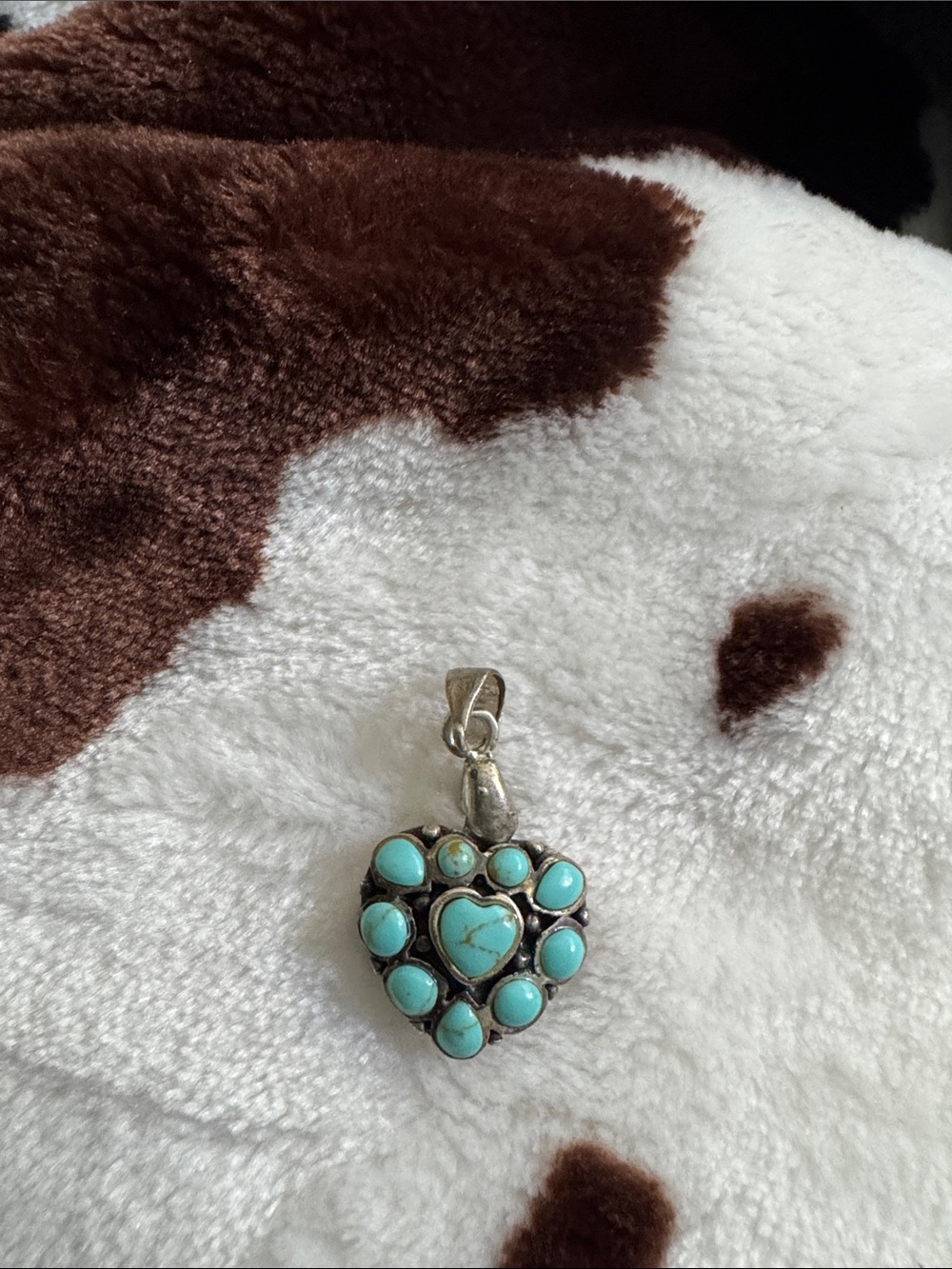 Vintage Kingman Turquoise Heart Cluster Pendant Necklace Charm - Women Jewelry